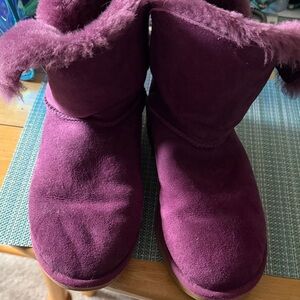 Ugg Purple Suede Plush Boots Sz 10 plus cleaner kit